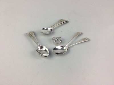 Lot 343 - AN EDWARDIAN HEART SHAPED SILVER PILL BOX AND SILVER TEASPOONS