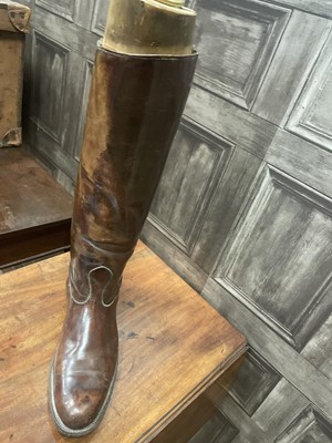 Lot 66 - A PAIR OF VICTORIAN BROWN LEATHER RIDING BOOTS