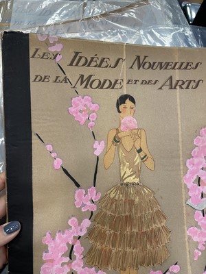 Lot 1401 - A LOT OF FIVE 'LES IDEES NOUVELLES DE LA MODE ET DES ARTS' FRENCH FASHION MAGAZINES 1928