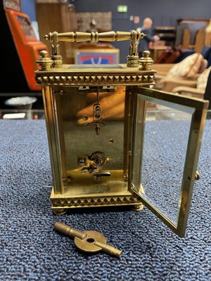 Lot 1765 - AN EARLY 20TH CENTURY CARRIAGE CLOCK