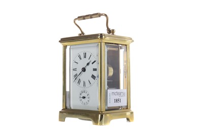 Lot 1851 - AN EARLY 20TH CENTURY CARRIAGE CLOCK