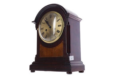 Lot 1879 - EARLY 20TH CENTURY MAHOGANY MANTEL CLOCK