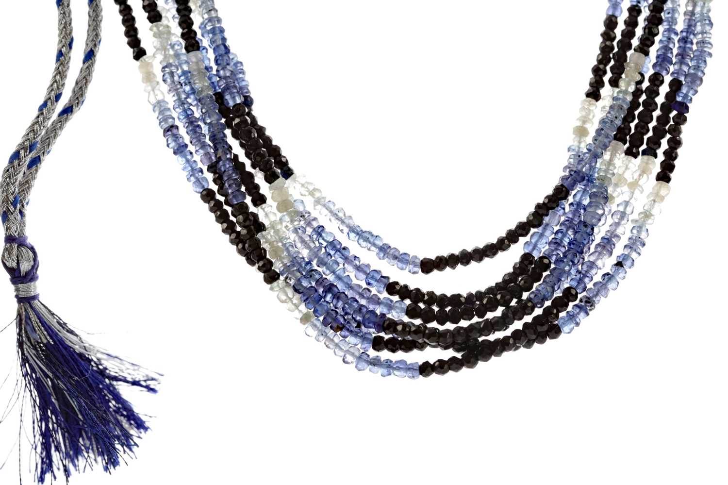 Lot 489 - A BEADED SAPPHIRE NECKLACE