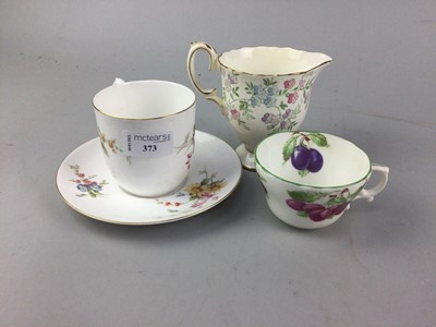 Lot 373 - A ROYAL WORCESTER FLORAL DECORATED PART TEA AND DINNER SERVICE AND OTHER CERAMICS