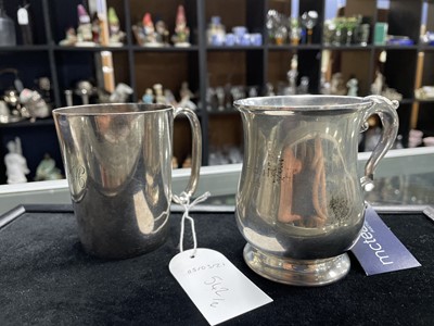 Lot 542 - A SILVER CHRISTENING CUP AND A SILVER PLATED CUP