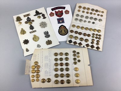 Lot 431 - A LOT OF MILITARY BADGES AND BUTTONS AND OTHER MILITARY EPHEMERA