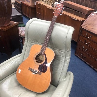 Lot 437 - A YAMAHA ACOUSTIC GUITAR