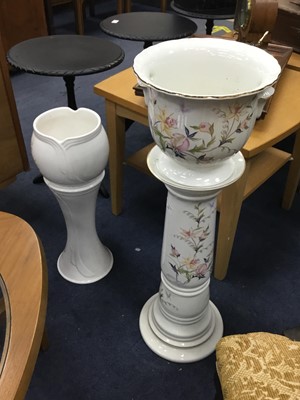 Lot 489 - A ROYAL WINTON JARDINIERE ON STAND AND ANOTHER