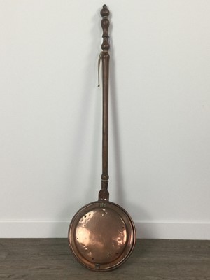 Lot 542 - A VICTORIAN COPPER BED WARMING PAN