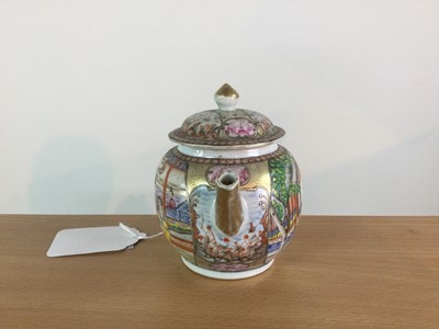 Lot 3 - A 19TH CENTURY CHINESE FAMILLE ROSE TEAPOT AND COVER