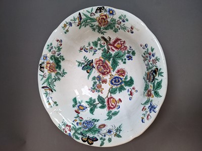 Lot 249 - A MID-19TH CENTURY COPELAND & GARRETT, LATE SPODE 'NEW FAYENCE' WASH BOWL AND EWER, AND OTHER ITEMS