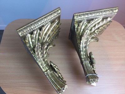 Lot 76 - A PAIR OF GILTWOOD WALL BRACKETS