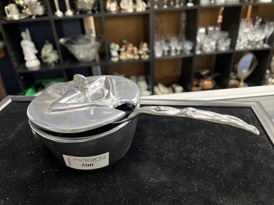 Lot 500 - A CONTEMPORARY SOUTH AFRICAN PEWTER AND STAINLESS STEEL SUGAR BOWL WITH COVER