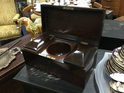 Lot 527 - A VICTORIAN ROSEWOOD TEA CADDY