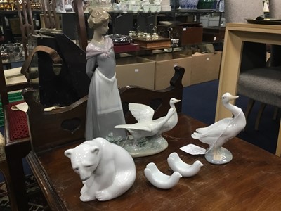 Lot 502 - A LOT OF LLADRO AND OTHER CERAMICS