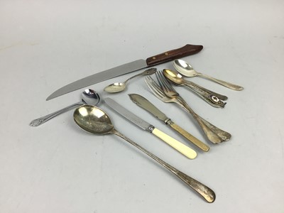 Lot 65 - A LOT OF CASED AND LOOSE SILVER PLATED FLATWARE