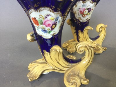 Lot 59 - A PAIR OF EARLY 19TH CENTURY ENGLISH PORCELAIN VASES, ALONG WITH ANOTHER PAIR AND ONE OTHER