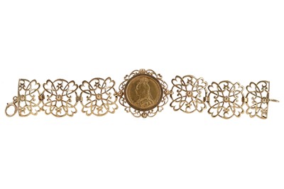 Lot 46 - A GOLD SOVEREIGN MOUNTED IN A BRACELET