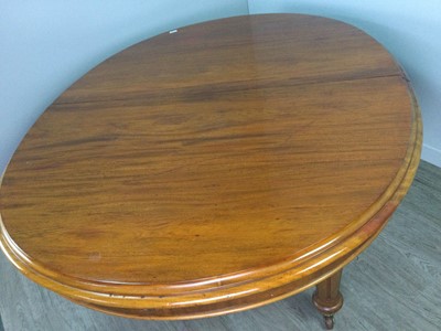 Lot 1609 - A VICTORIAN MAHOGANY OVAL EXTENDING DINING TABLE