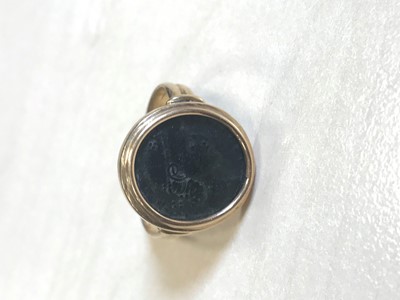 Lot 46 - A ROMAN COIN RING