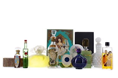 Lot 1185 - A COLLECTION OF TWENTY-FOUR EARLY 20TH CENTURY PERFUME BOTTLES