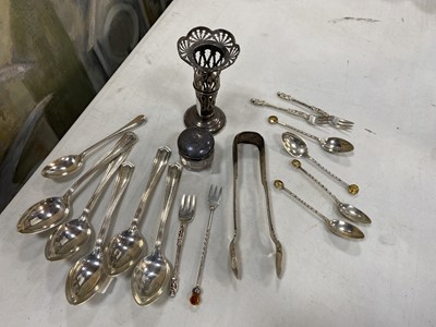 Lot 166 - A LOT OF SILVER AND OTHER SPOONS AND OTHER ITEMS
