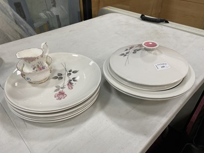 Lot 159 - A LOT OF VARIOUS TEA AND DINNERWARE