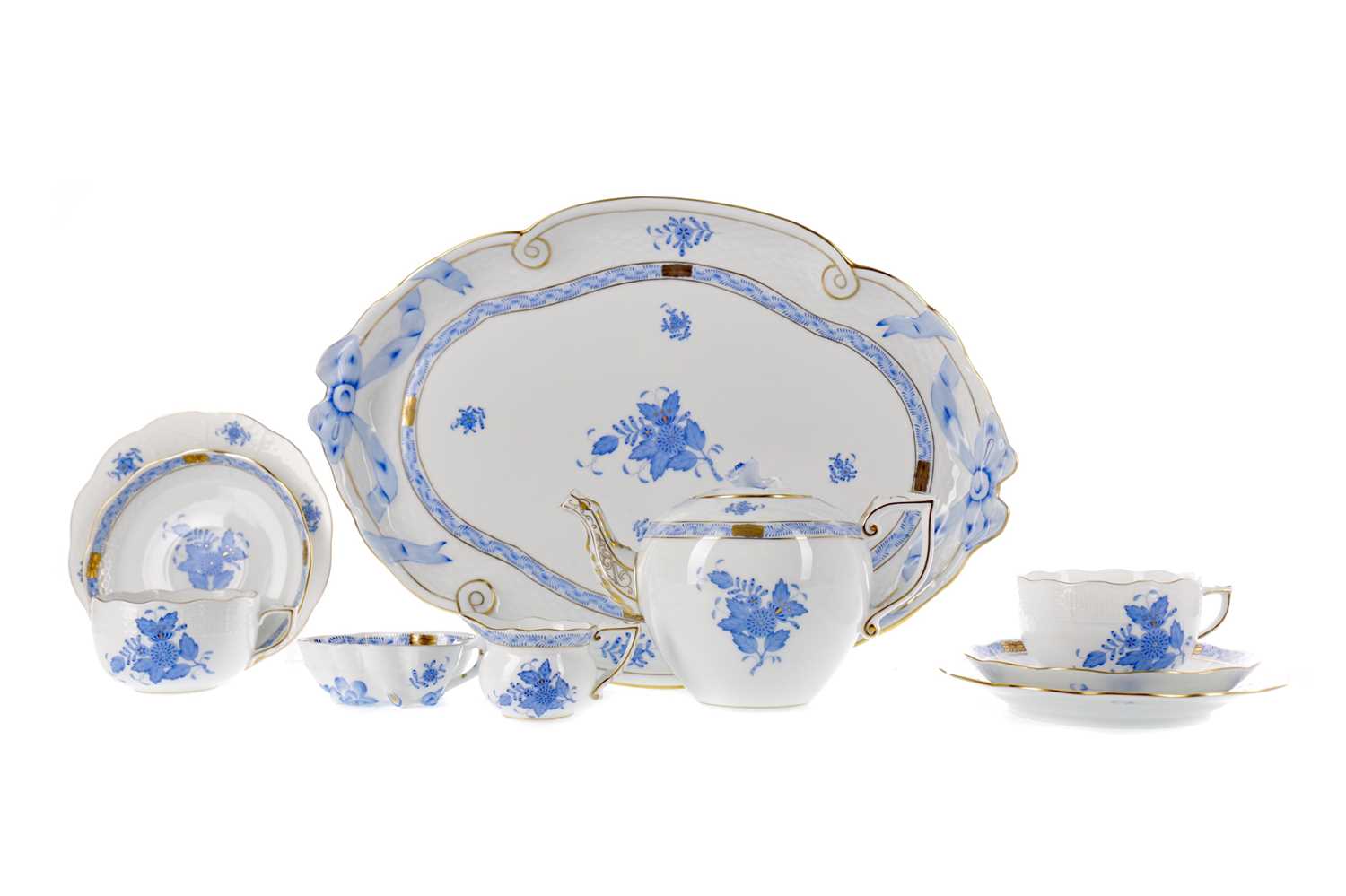 Lot 1232 - A HEREND BLUE, WHITE AND GILT CABARET TEA