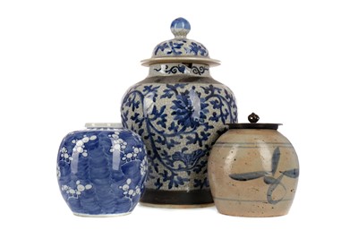 Lot 473 - A LATE 19TH CENTURY CHINESE CRACKLE GLAZE PORCELAIN VASE AND COVER, ALONG WITH TWO GINGER JARS