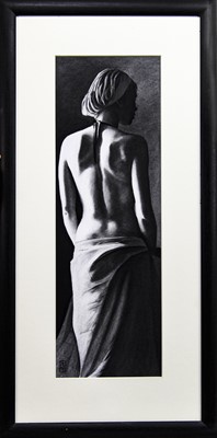Lot 725 - A STUDY IN CHARCOAL BY DYLAN LISLE