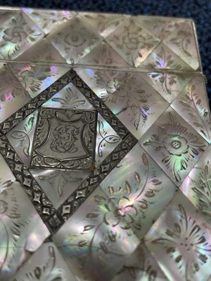 Lot 297 - A LATE 19TH CENTURY MOTHER OF PEARL CARD CASE