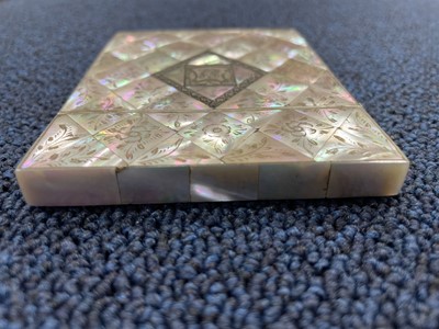 Lot 297 - A LATE 19TH CENTURY MOTHER OF PEARL CARD CASE