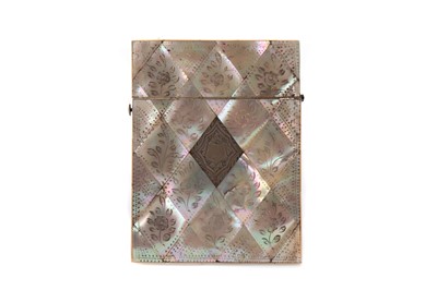 Lot 295 - A LATE 19TH CENTURY MOTHER OF PEARL CARD CASE