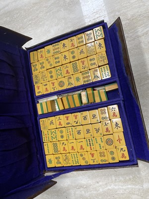 Lot 191 - A MAHJONG SET IN LEATHER TRAVEL CASE