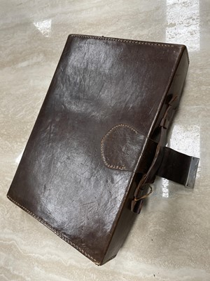 Lot 191 - A MAHJONG SET IN LEATHER TRAVEL CASE