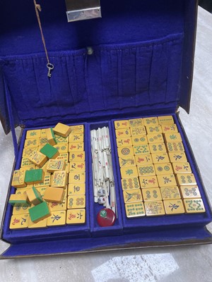 Lot 191 - A MAHJONG SET IN LEATHER TRAVEL CASE