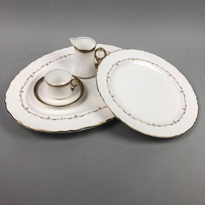 Lot 193 - A BELL CHINA TEA SERVICE AND TWO ROYAL WORCESTER SERVING DISHES