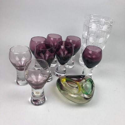 Lot 318 - A PAIR OF CAITHNESS GLASSES AND OTHER GLASSWARE