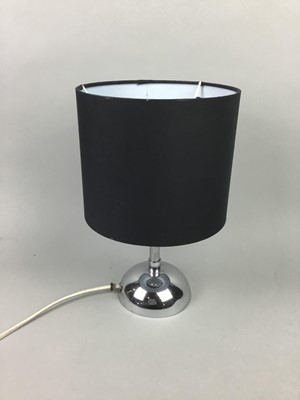 Lot 402 - A 1930s TABLE LAMP, ALONG WITH TWO SHADES AND A VASE