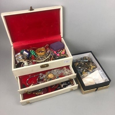 Lot 340 - A LOT OF COSTUME JEWELLERY