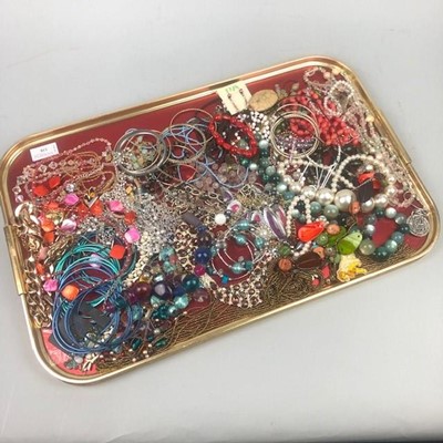 Lot 338 - A LOT OF COSTUME JEWELLERY AND A SERVING TRAY