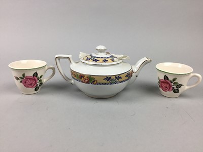 Lot 352 - A BOXED BINTONS TEA SERVICE