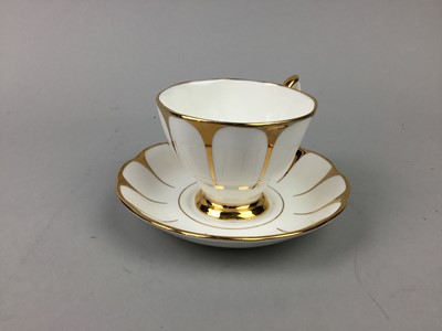 Lot 383 - A ROYAL VALE TEA SERVICE AND OTHER TEA WARE