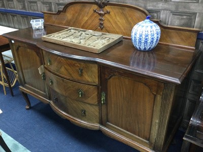 Lot 419 - A MAHOGANY SIDEBOARD