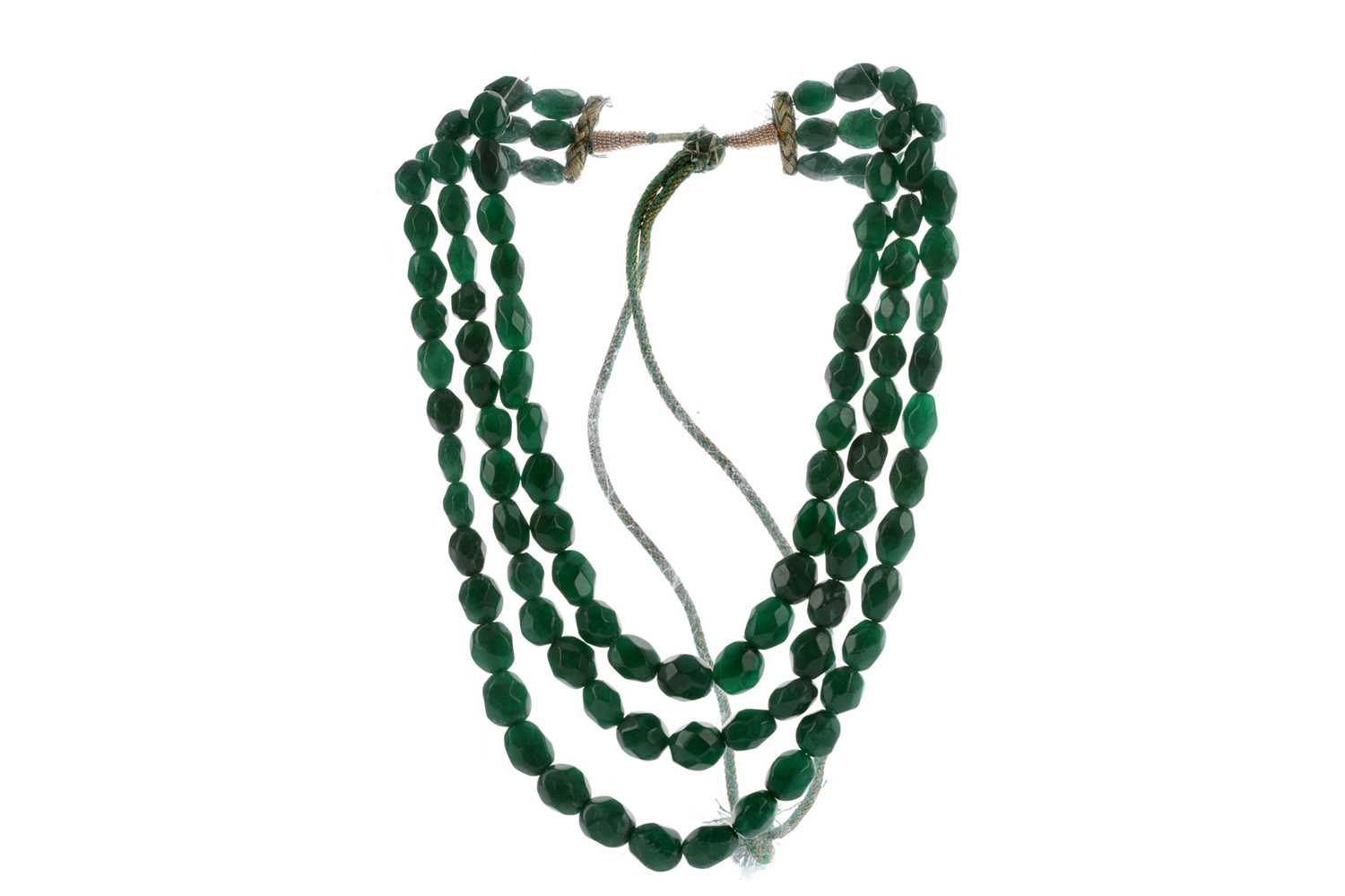 Lot 1417 - AN EMERALD BEAD NECKLACE