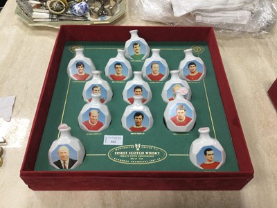 Lot 462 - A MANCHESTER UNITED EUROPEAN CUP 25TH ANNIVERSARY WHISKY MINIATURE COLLECTION