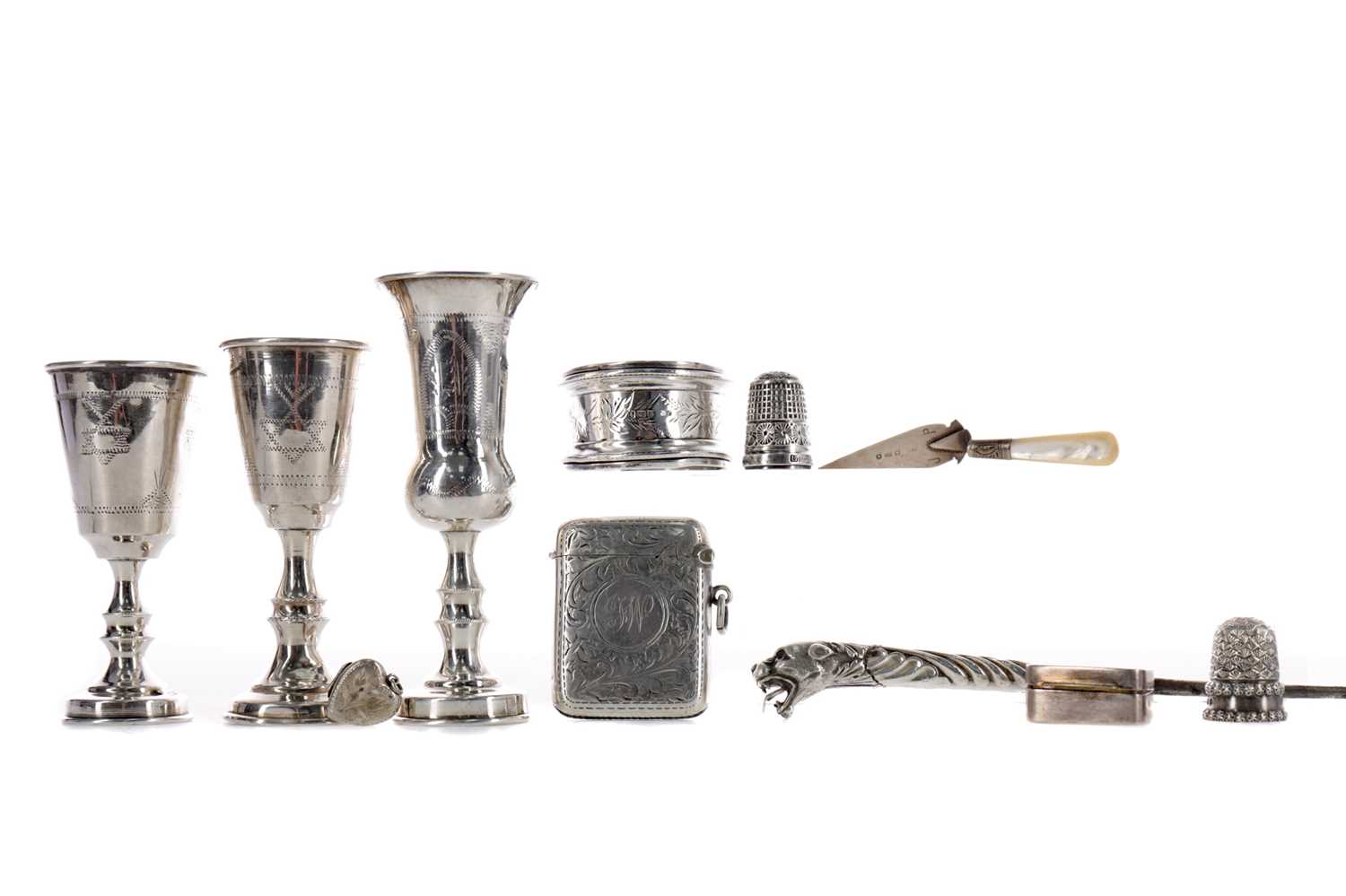 Lot 470 - A LOT OF THREE EARLY 20TH CENTURY SILVER LIQUEUR CUPS, ALONG WITH OTHER SILVER ITEMS