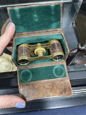 Lot 483 - A MAPPIN & WEBB MANTEL CLOCK AND A PAIR OF OPERA GLASSES