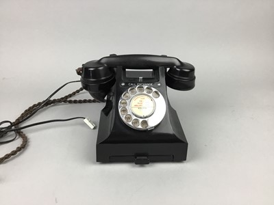 Lot 513 - A BAKELITE GPO MODEL 300 TELEPHONE