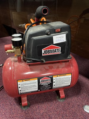 Lot 552 - A JOBMATE AIR COMPRESSOR